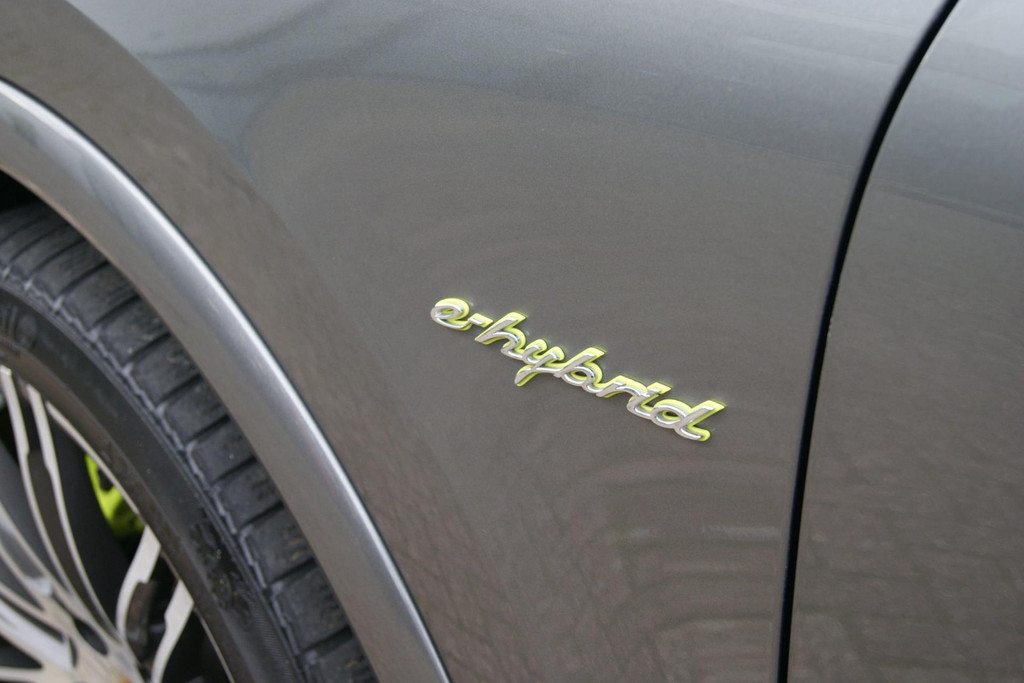 31895935-60.jpg