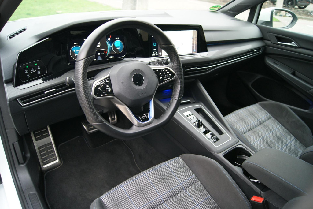 36909485-10.jpg
