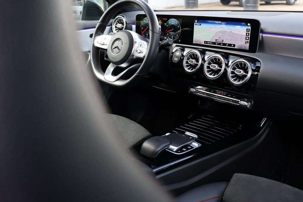 38077044-47.jpg