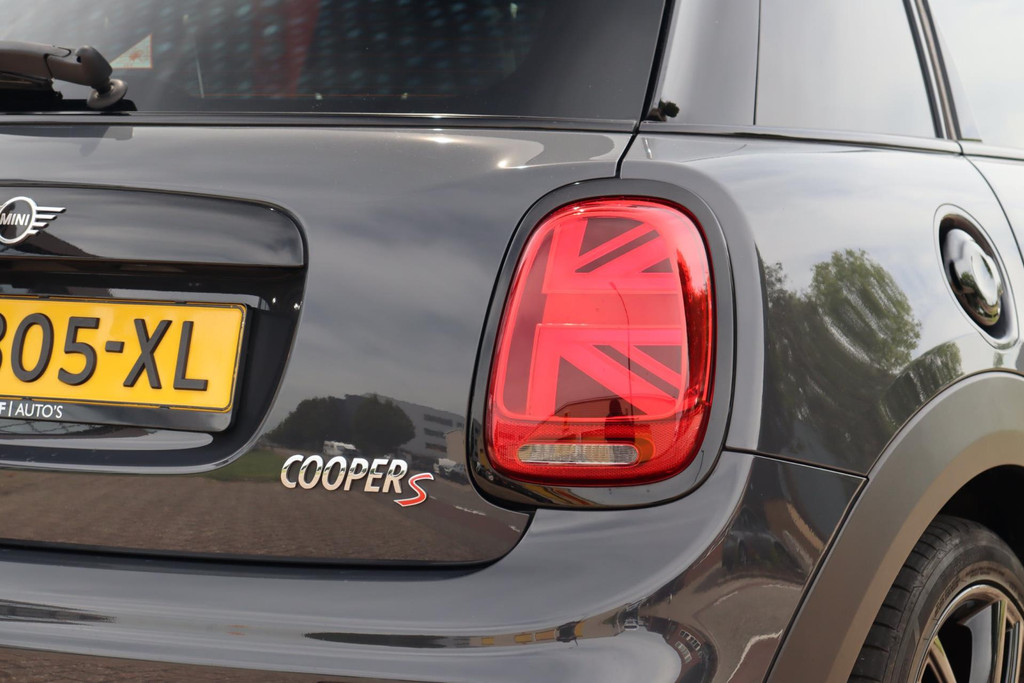 39297880-9.jpg
